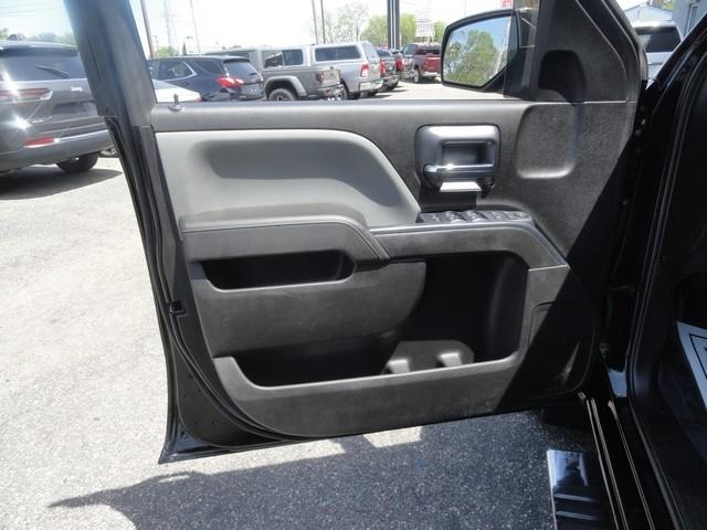 Chevrolet Silverado 1500 4WD Double Cab 143.5" Custom 2017