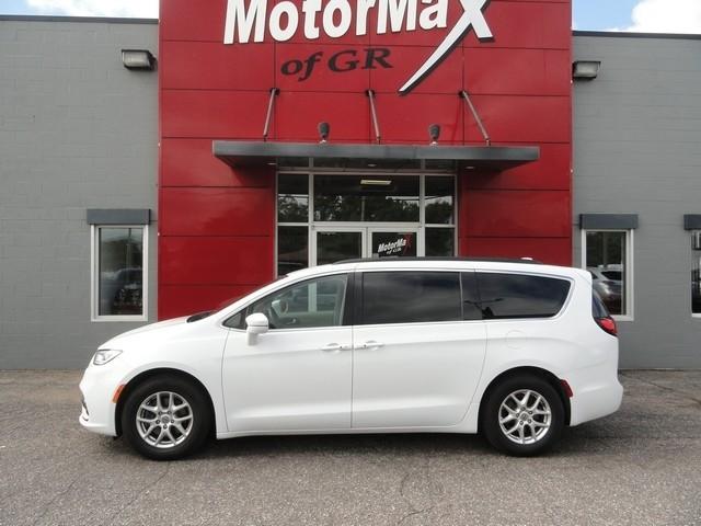 Chrysler Pacifica Touring L FWD 2022