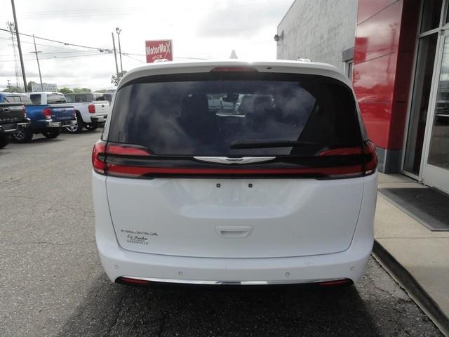 Chrysler Pacifica Touring L FWD 2022