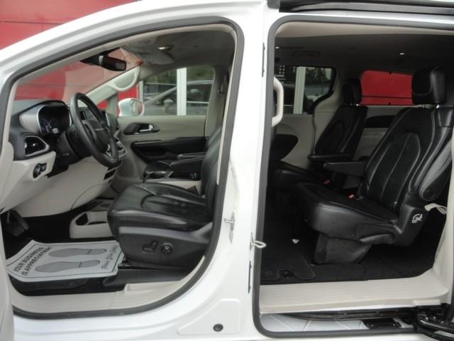 Chrysler Pacifica Touring L FWD 2022