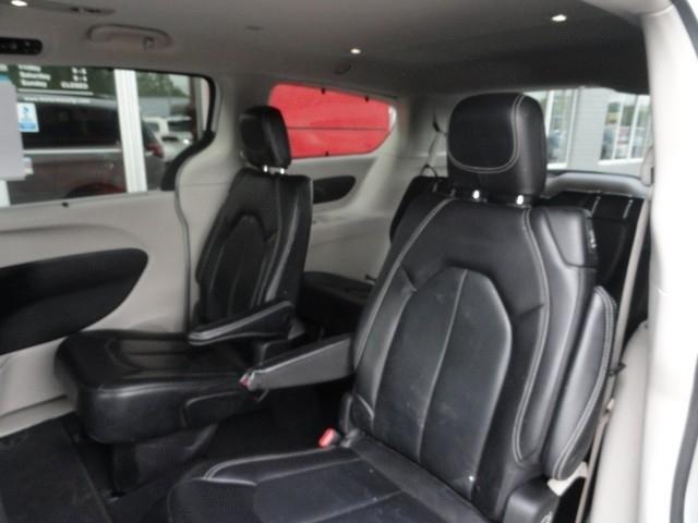 Chrysler Pacifica Touring L FWD 2022