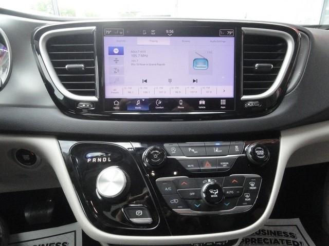 Chrysler Pacifica Touring L FWD 2022