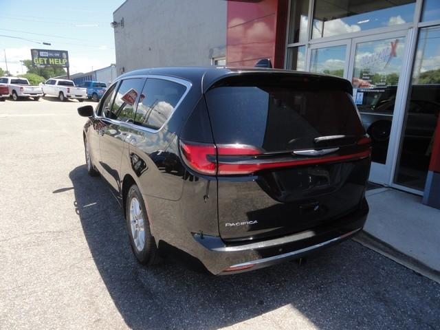 Chrysler Pacifica Touring L FWD 2023