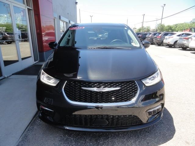 Chrysler Pacifica Touring L FWD 2023