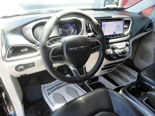 Chrysler Pacifica Touring L FWD 2023