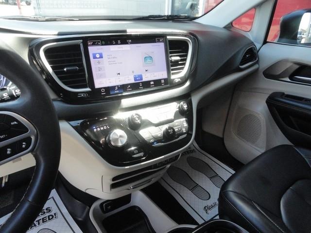 Chrysler Pacifica Touring L FWD 2023