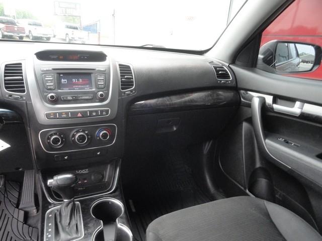 Kia Sorento AWD 4dr V6 LX 2015