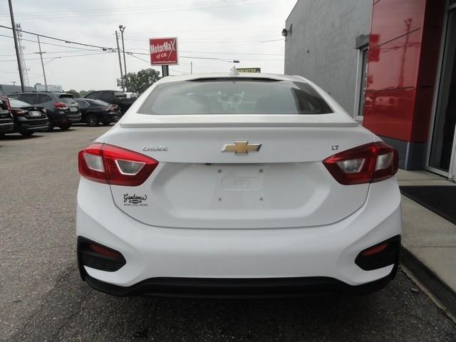 Chevrolet Cruze 4dr Sdn 1.4L LT w/1SD 2017