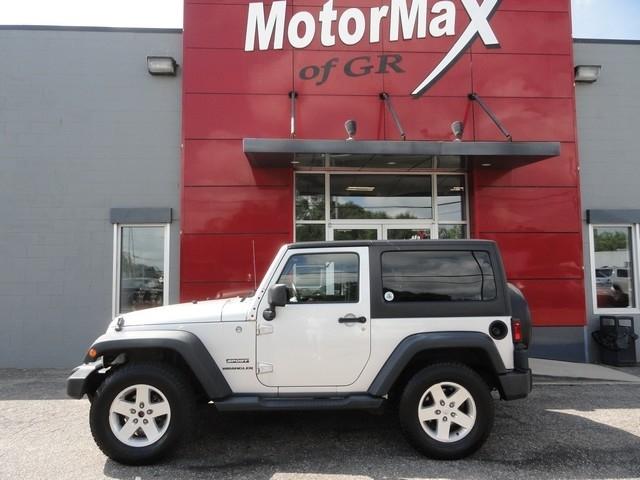 Jeep Wrangler 4WD 2dr Sport 2011