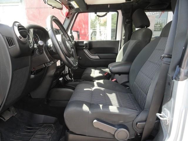 Jeep Wrangler 4WD 2dr Sport 2011
