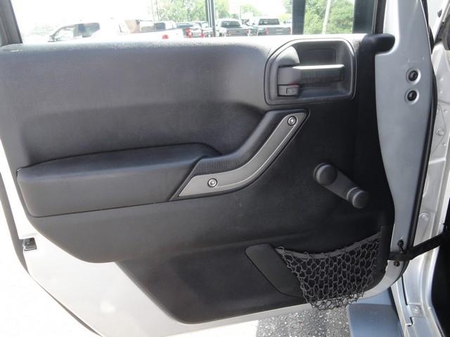 Jeep Wrangler 4WD 2dr Sport 2011