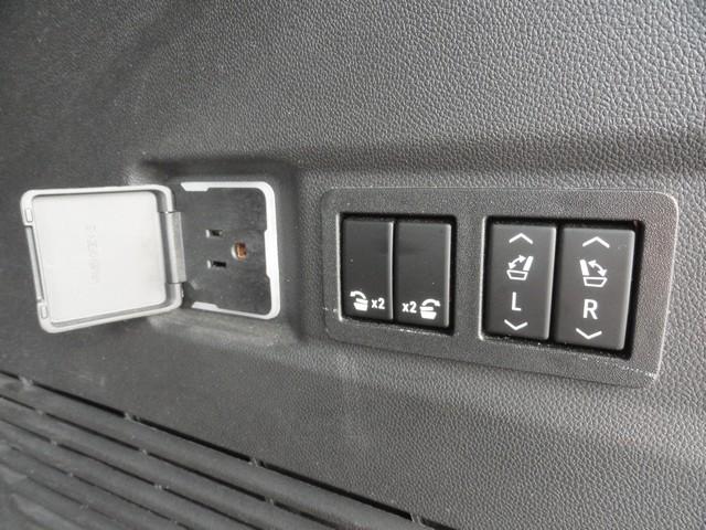 Chevrolet Tahoe 4WD 4dr High Country 2021