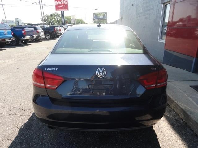 Volkswagen Passat 4dr Sdn 1.8T Auto Wolfsburg Ed PZEV 2014