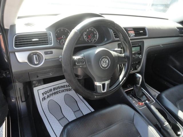 Volkswagen Passat 4dr Sdn 1.8T Auto Wolfsburg Ed PZEV 2014