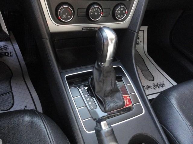 Volkswagen Passat 4dr Sdn 1.8T Auto Wolfsburg Ed PZEV 2014