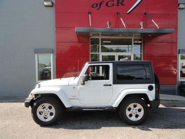 Jeep Wrangler 4WD 2dr Sahara 2013