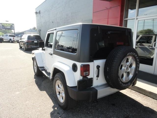 Jeep Wrangler 4WD 2dr Sahara 2013
