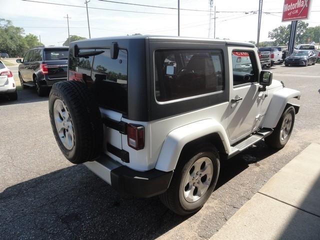 Jeep Wrangler 4WD 2dr Sahara 2013