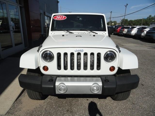 Jeep Wrangler 4WD 2dr Sahara 2013