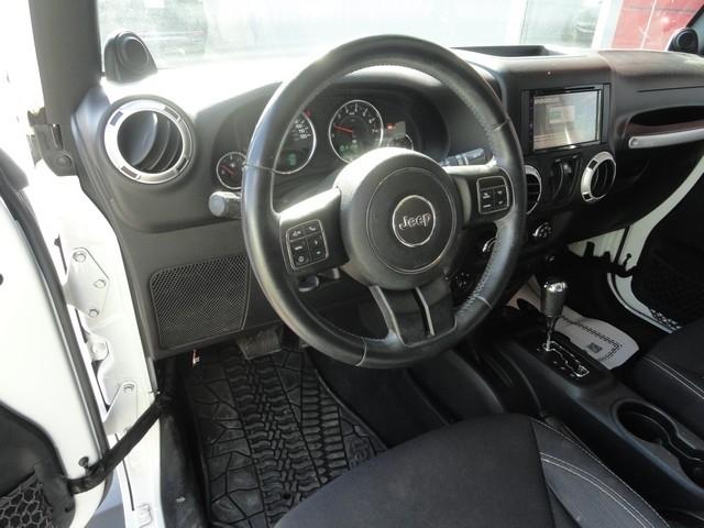 Jeep Wrangler 4WD 2dr Sahara 2013