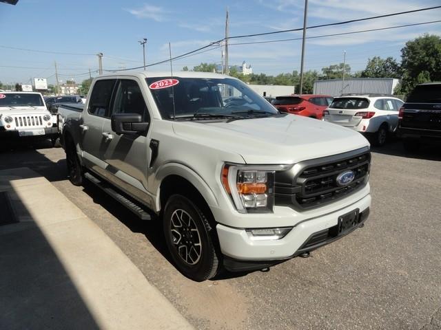 Ford 150 Lariat 4WD SuperCrew 5.5' Box 2023