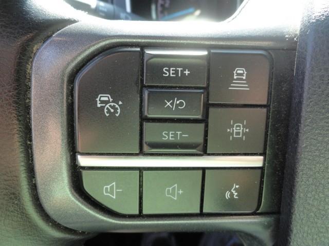 Ford 150 Lariat 4WD SuperCrew 5.5' Box 2023