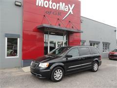 2016 Chrysler Town & Country 