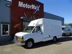 2022 GMC Savana Commercial Cutaway 