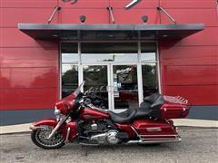 2012 Harley-Davidson FLHTCU 
