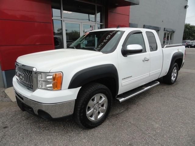 GMC Sierra 1500 4WD Ext Cab 143.5" SLT 2012