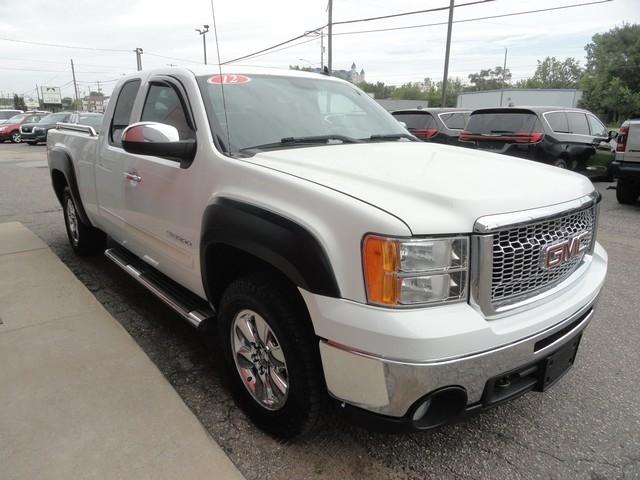 GMC Sierra 1500 4WD Ext Cab 143.5" SLT 2012