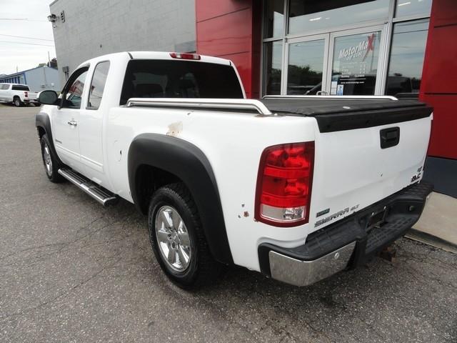 GMC Sierra 1500 4WD Ext Cab 143.5" SLT 2012