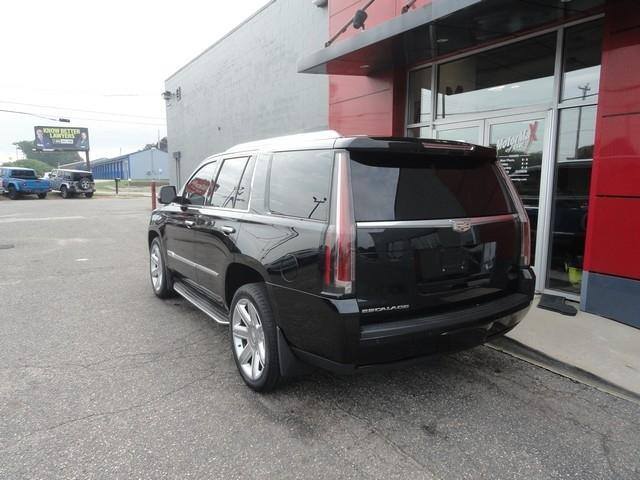 Cadillac Escalade 4WD 4dr Premium 2015