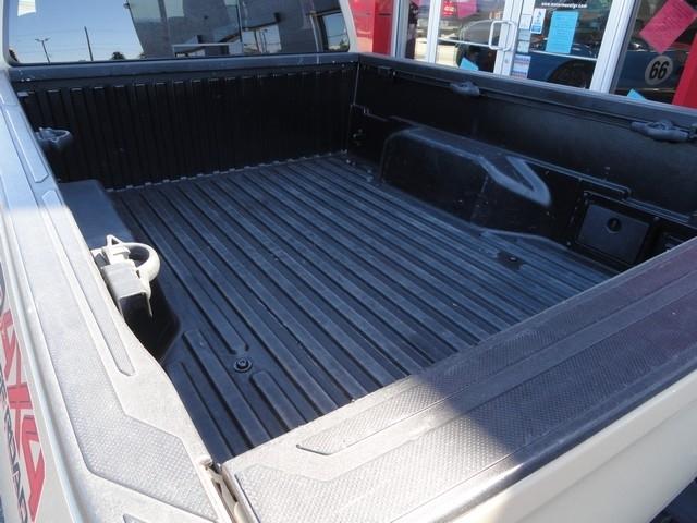Toyota Tacoma photo 4