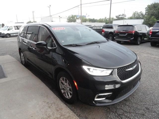 Chrysler Pacifica Touring L FWD 2023