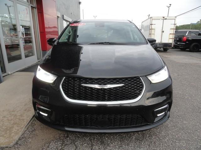 Chrysler Pacifica Touring L FWD 2023