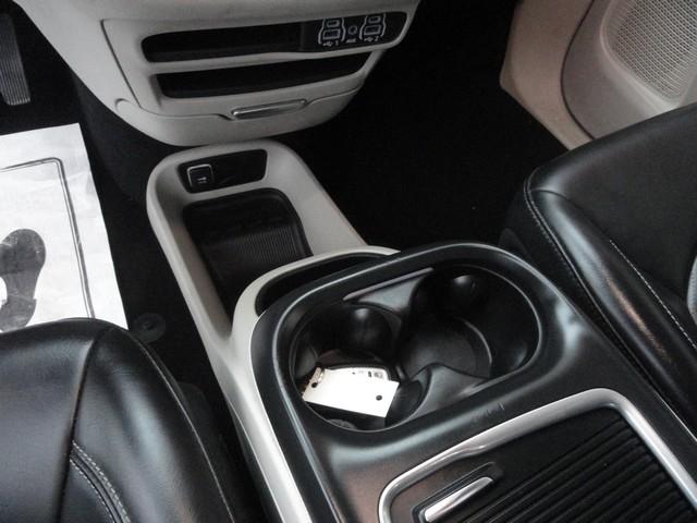 Chrysler Pacifica Touring L FWD 2023