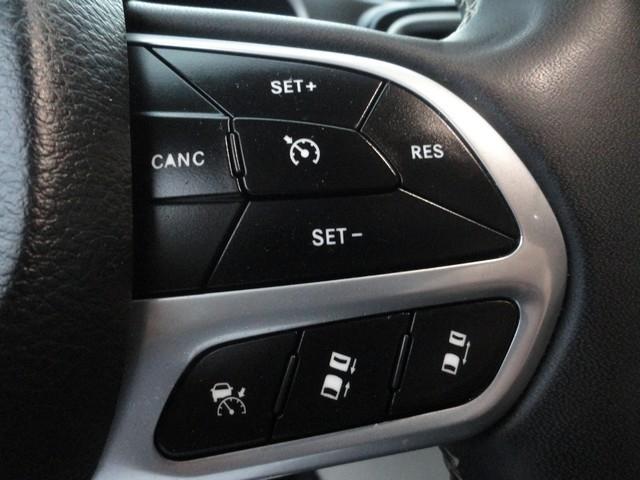 Chrysler Pacifica Touring L FWD 2023