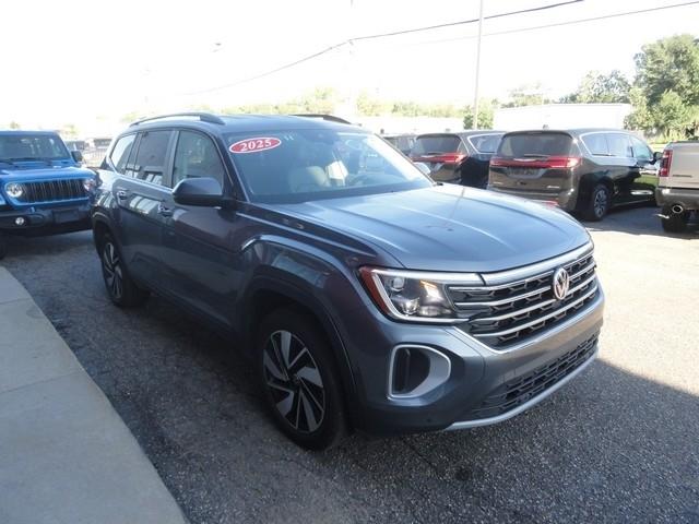 Volkswagen Atlas 2.0T SE w/Technology FWD 2025