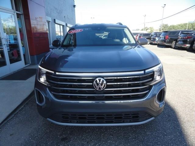 Volkswagen Atlas 2.0T SE w/Technology FWD 2025