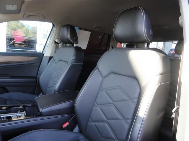 Volkswagen Atlas 2.0T SE w/Technology FWD 2025