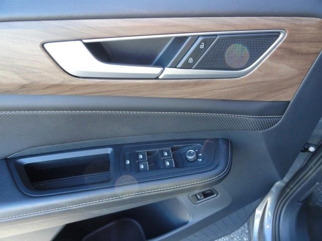 Volkswagen Atlas 2.0T SE w/Technology FWD 2025