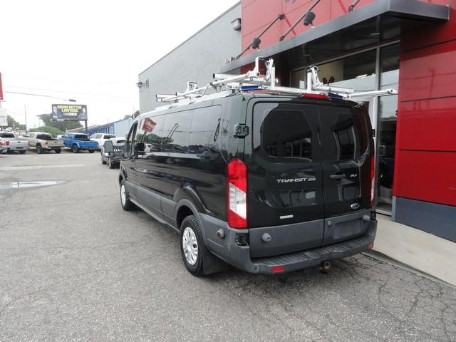 Ford Transit Wagon T-350 148" Low Roof XLT Swing-Out RH Dr 2017