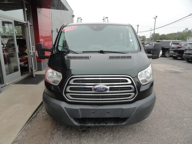 Ford Transit Wagon T-350 148" Low Roof XLT Swing-Out RH Dr 2017