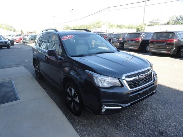 Subaru Forester 2.5i Limited CVT 2017