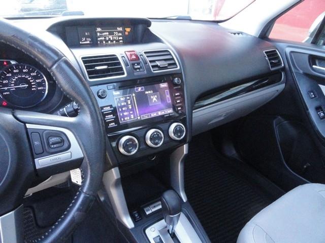 Subaru Forester 2.5i Limited CVT 2017