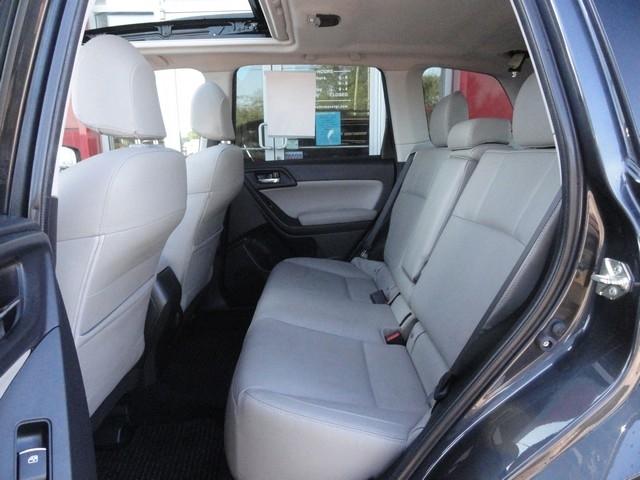 Subaru Forester 2.5i Limited CVT 2017