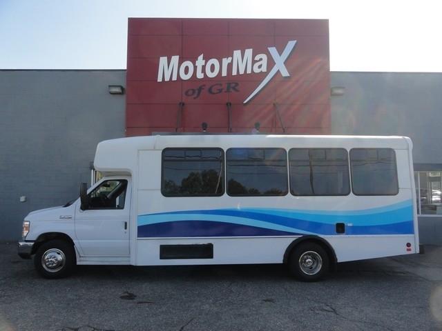Ford E-Series Cutaway E-450 DRW 158" WB 2018