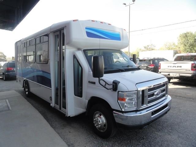 Ford E-Series Cutaway E-450 DRW 158" WB 2018