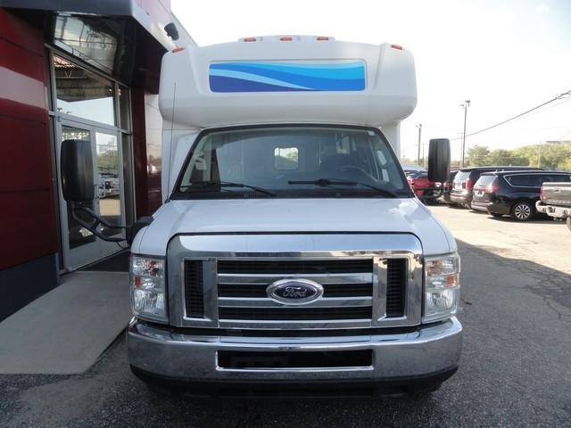 Ford E-Series Cutaway E-450 DRW 158" WB 2018